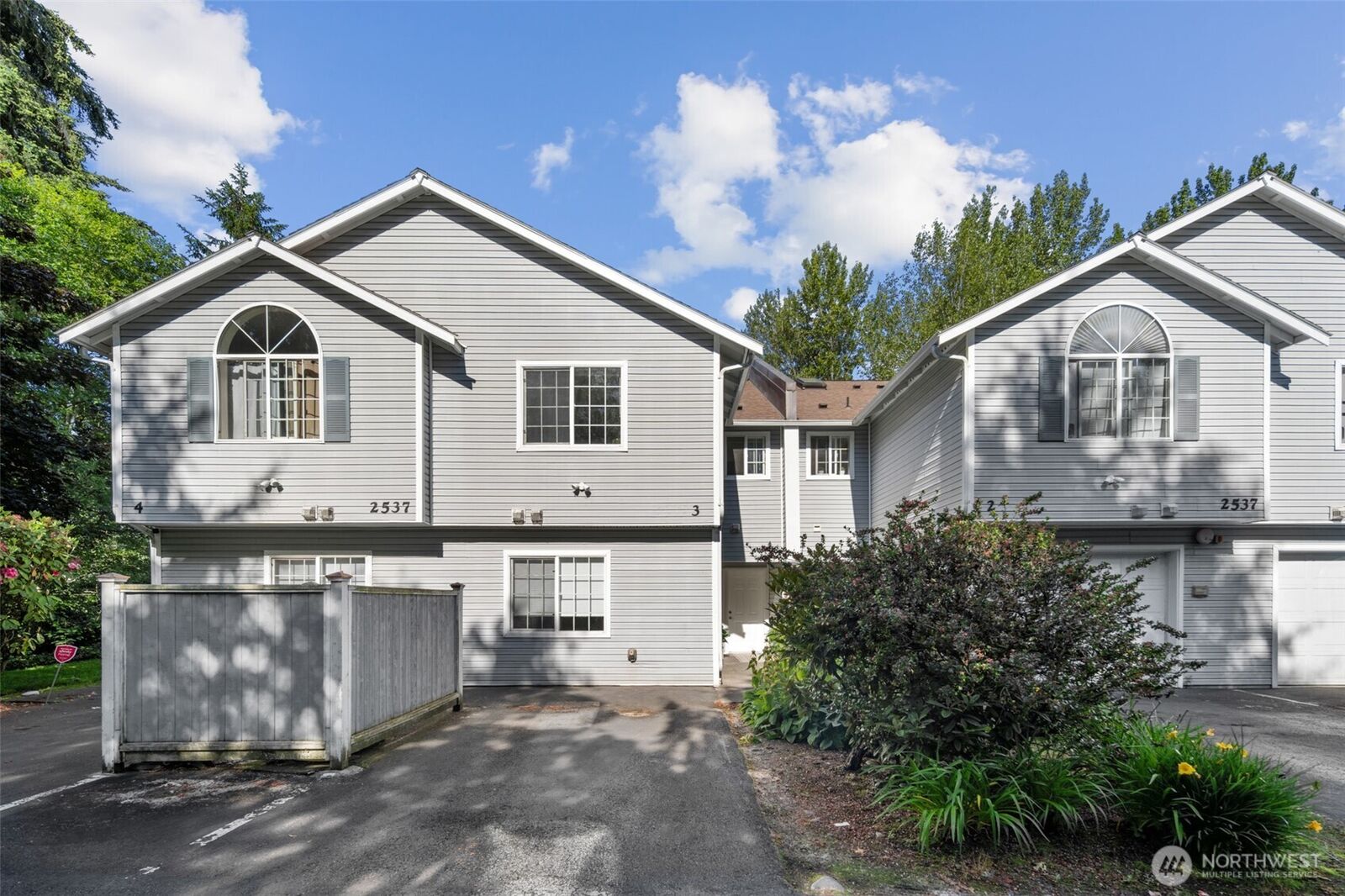 Property Photo: 2537 S 288th Street 3 WA 98003