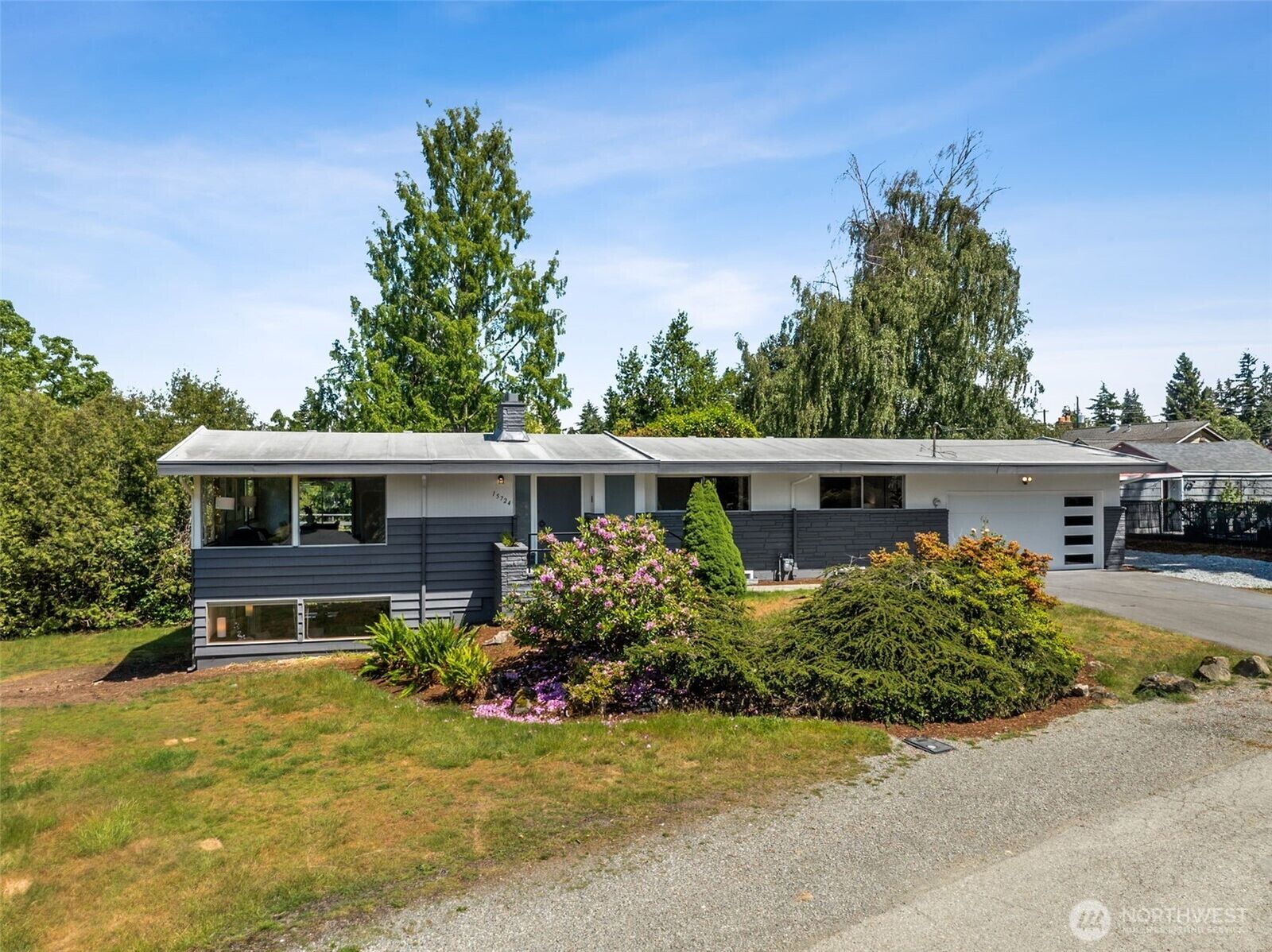 Property Photo: 15724 13th Avenue SW WA 98166