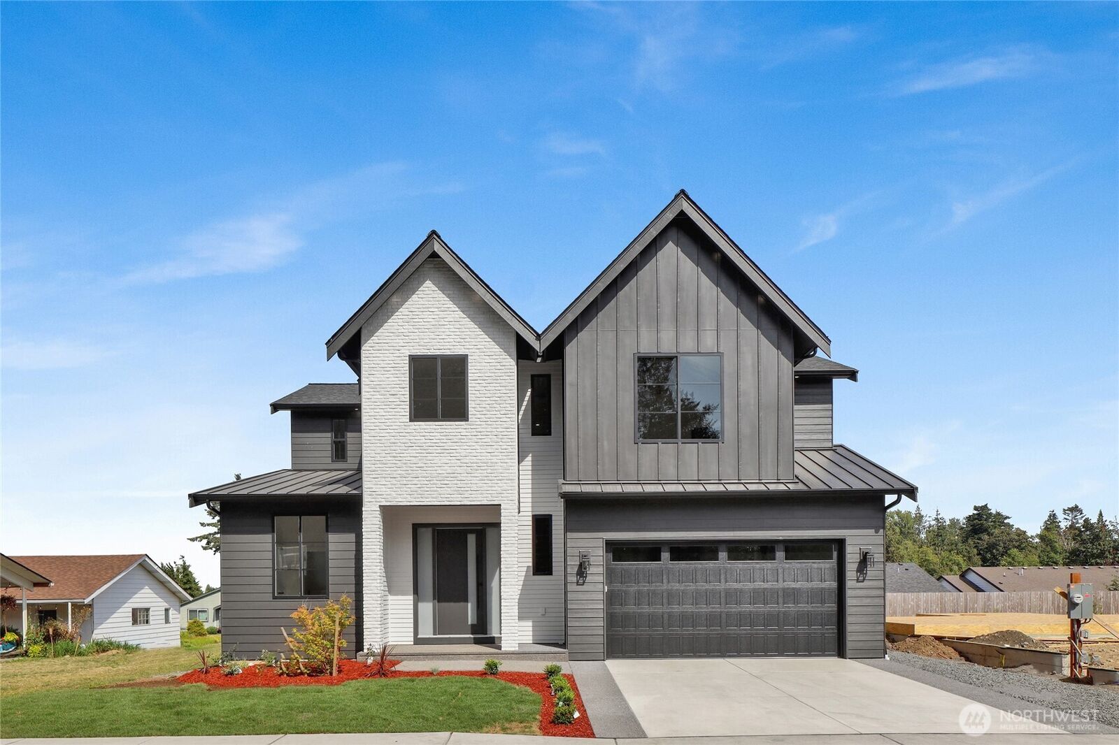 Property Photo:  6076  Mesa Court  WA 98248 