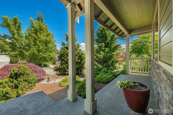 Property Photo:  2204  Lopez Street  WA 98229 