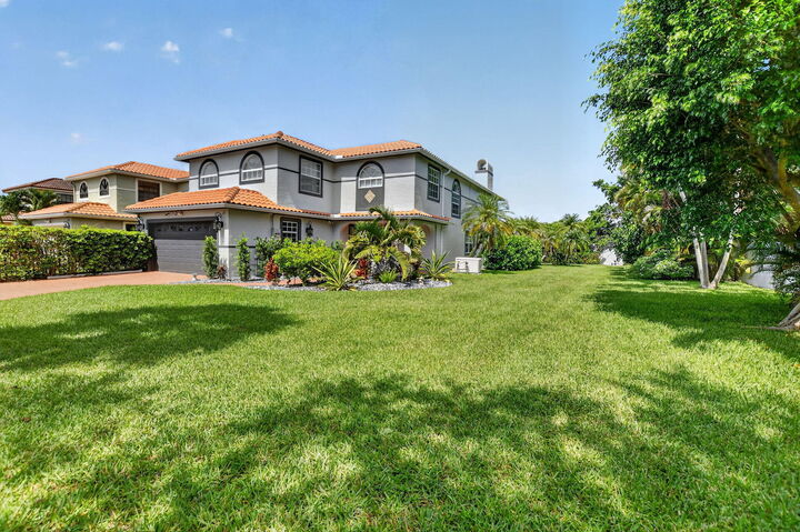 Property Photo:  9048 Villa Portofino Circle  FL 33496 