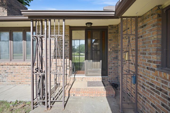 Property Photo:  2945 S Chase Ave  KS 67217-1313 