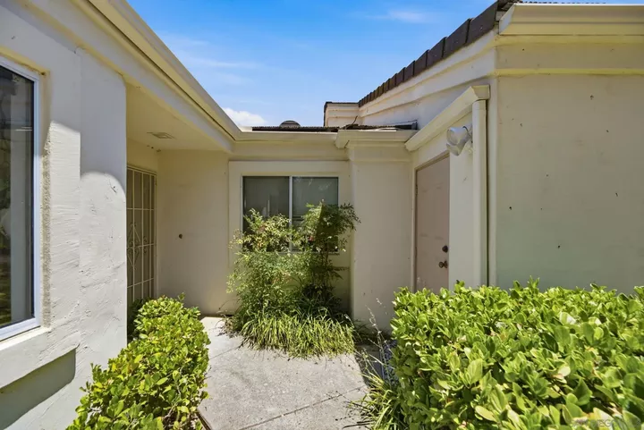 Property Photo: 29402 Circle R Greens Dr CA 92026