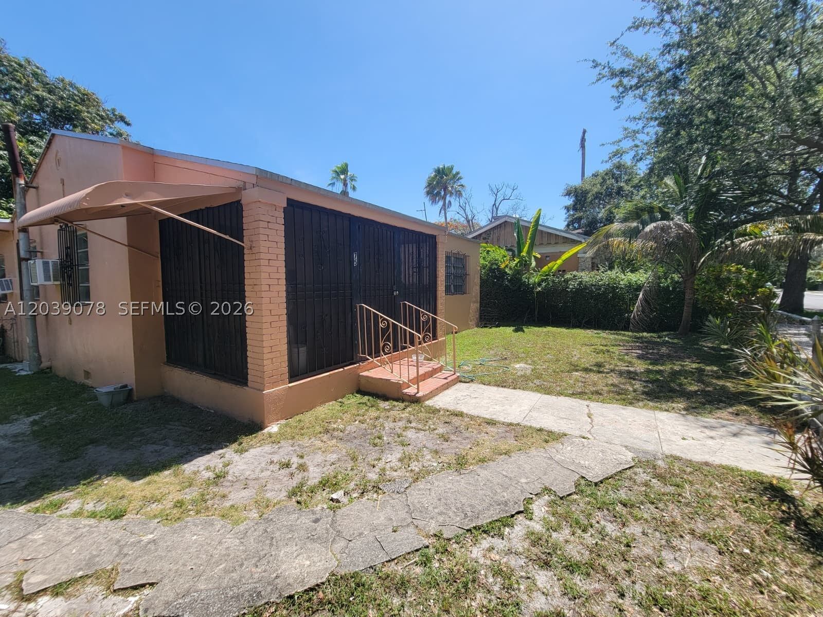 Property Photo:  75 NE 49th St  FL 33137 