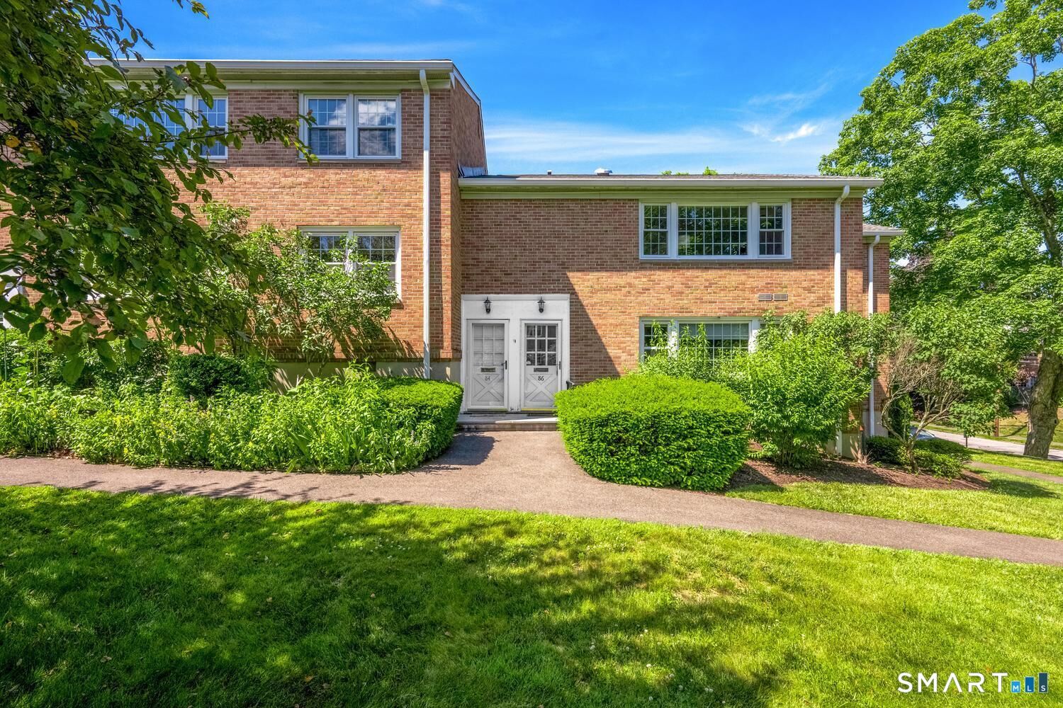 Property Photo:  84 Heritage Hill Road 84  CT 06840 
