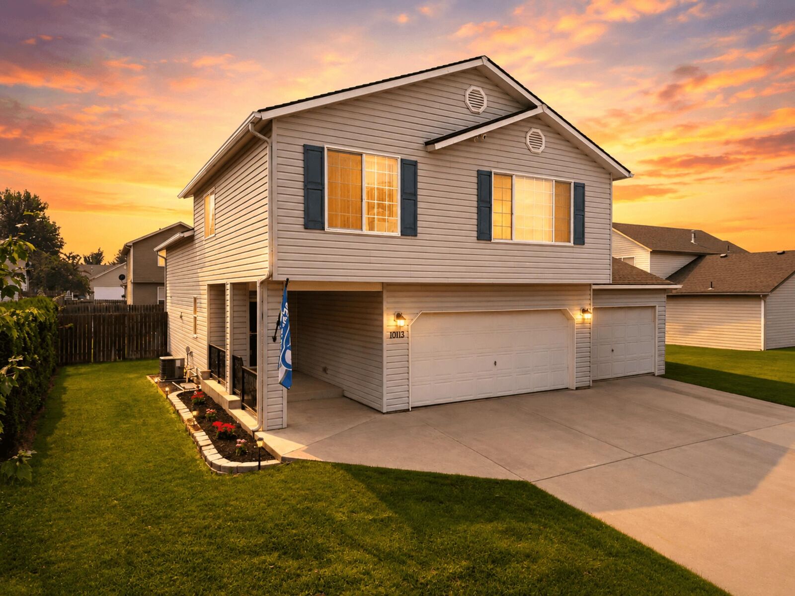 Property Photo:  10113 W Raspberry Ave  WA 99004 