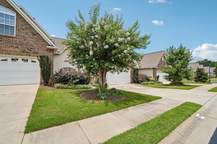 Property Photo:  326 Crandall Way  SC 29301 