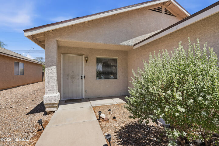 Property Photo:  8747 S Desert Rainbow Drive  AZ 85747 