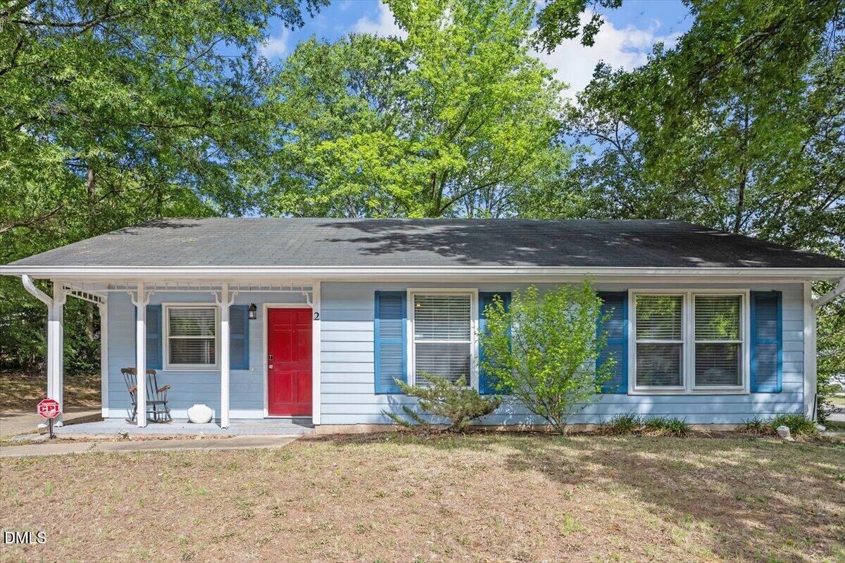 Property Photo: 2 Capri Terrace NC 27703