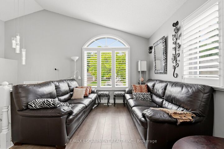 Property Photo: 59 Morgan Drive ON N3W 1H7