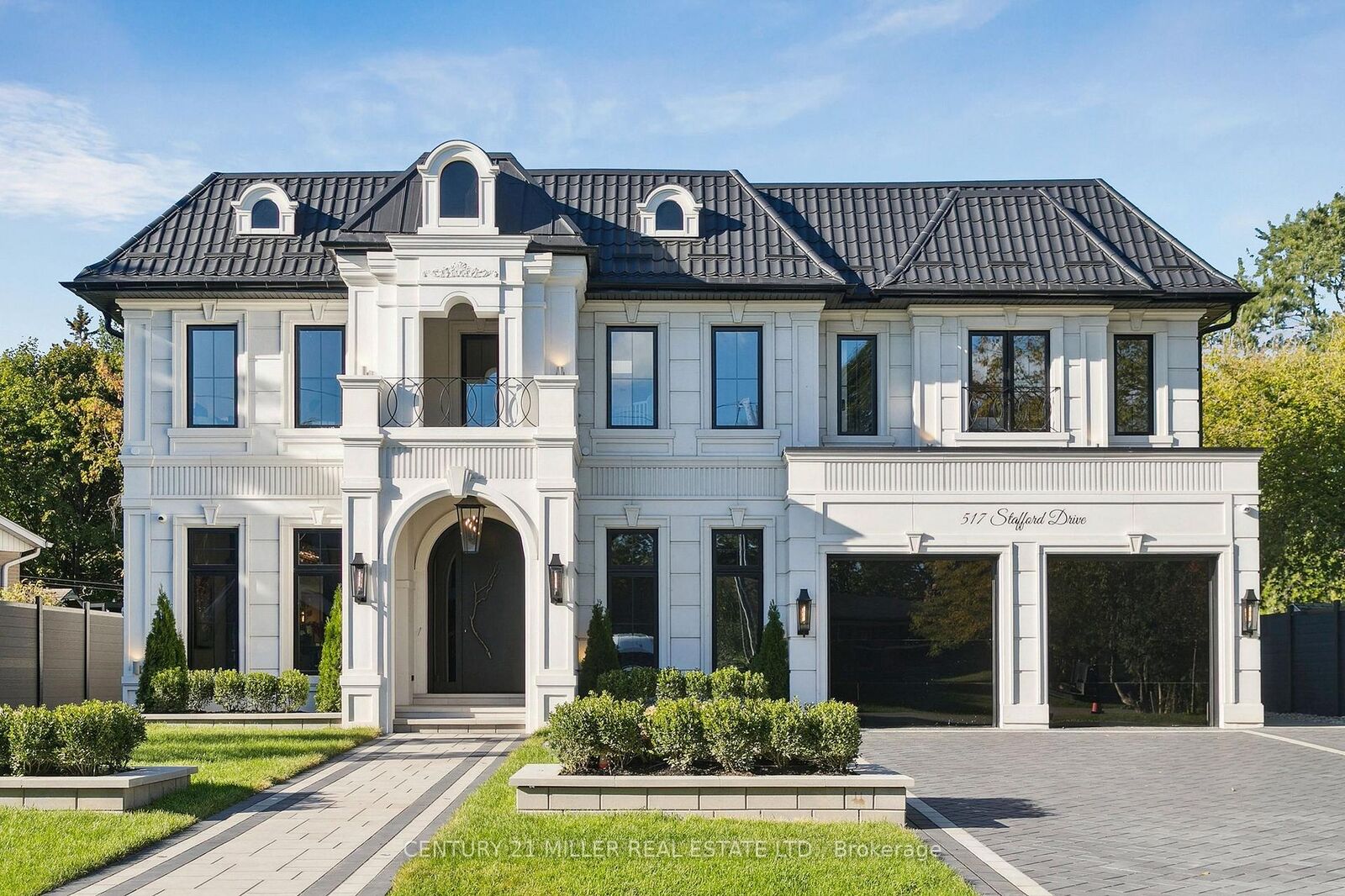 Photo de la propriété: 517 Stafford Drive ON L6L 4M4