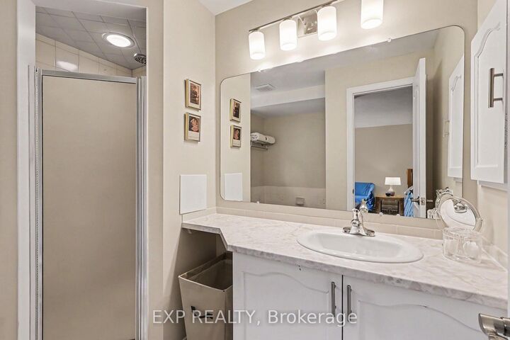 Property Photo: 1856 Summerfields Crescent ON K1C 7B7