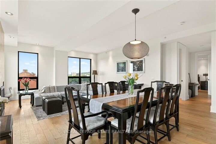 Property Photo: 181 James Street N 807 ON L8R 2K9