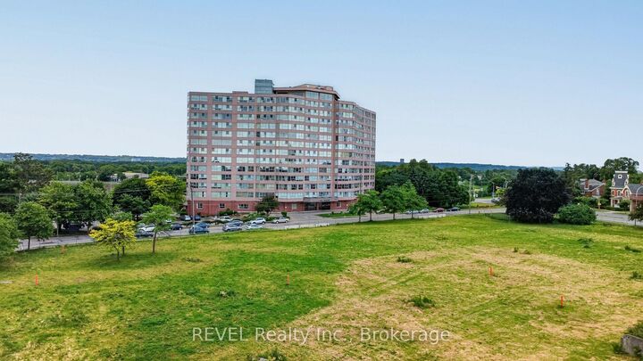 Property Photo: 7 Gale Crescent 207 ON L2R 7M8