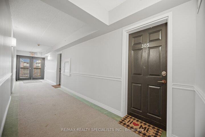 Property Photo: 4003 Kilmer Drive 305 ON L7M 4M1