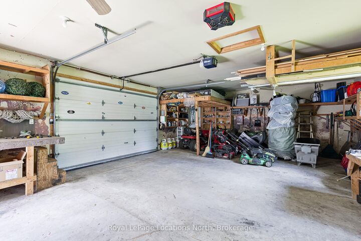 44 Blackburn Avenue — photo 1
