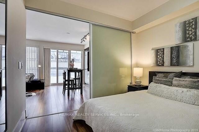 Property Photo: 300 Front Street W 1608 ON M5V 0E9