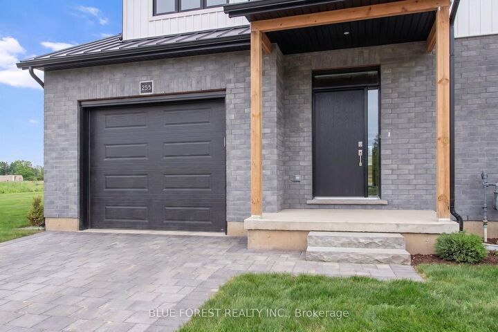 Property Photo:  255 McTavish Street  ON N7G 3K5 