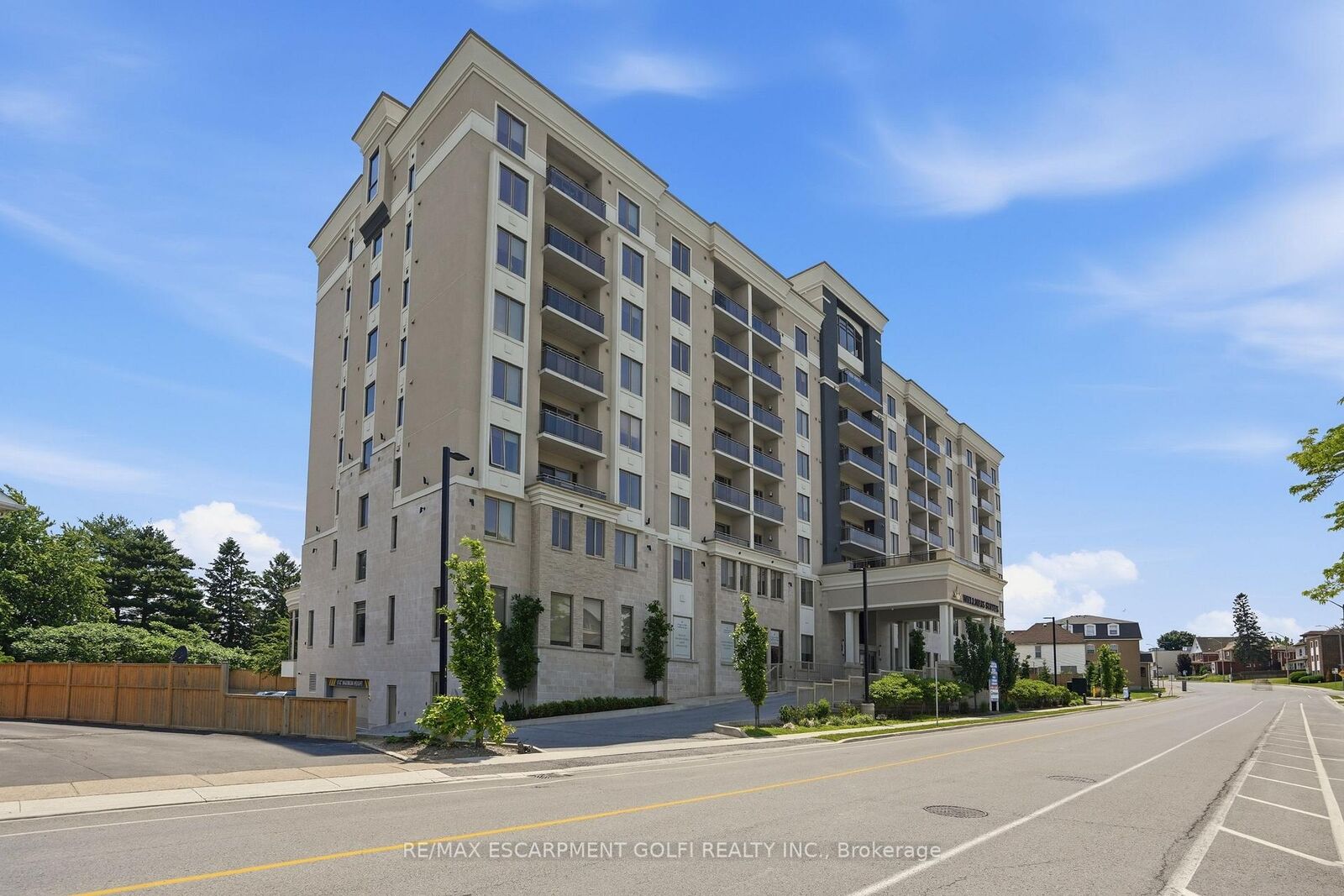 Property Photo: 5698 Main Street 714 ON L2G 0Z2