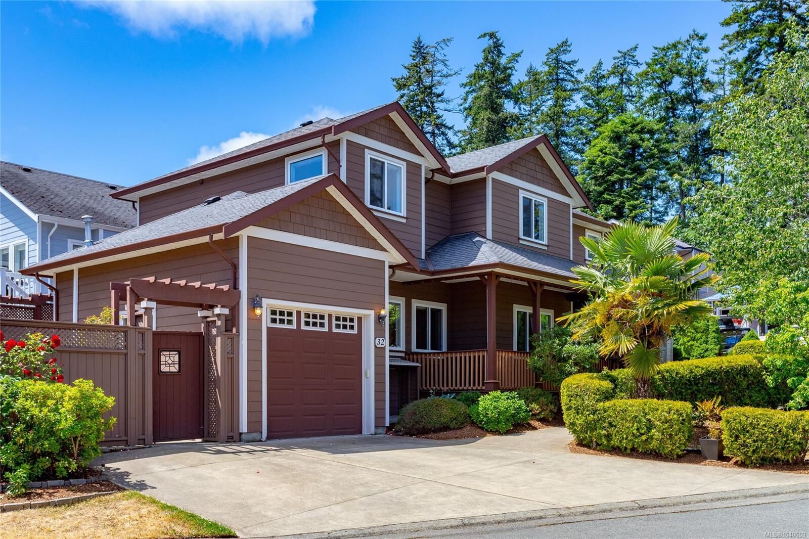 Property Photo: 32 Stoneridge Dr BC V9B 6M4