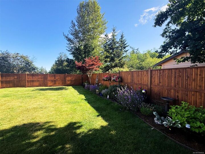 Property Photo: 844 Mulholland Dr BC V9P 1Z5