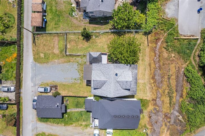 Property Photo: 19 View St BC V9R 4N3