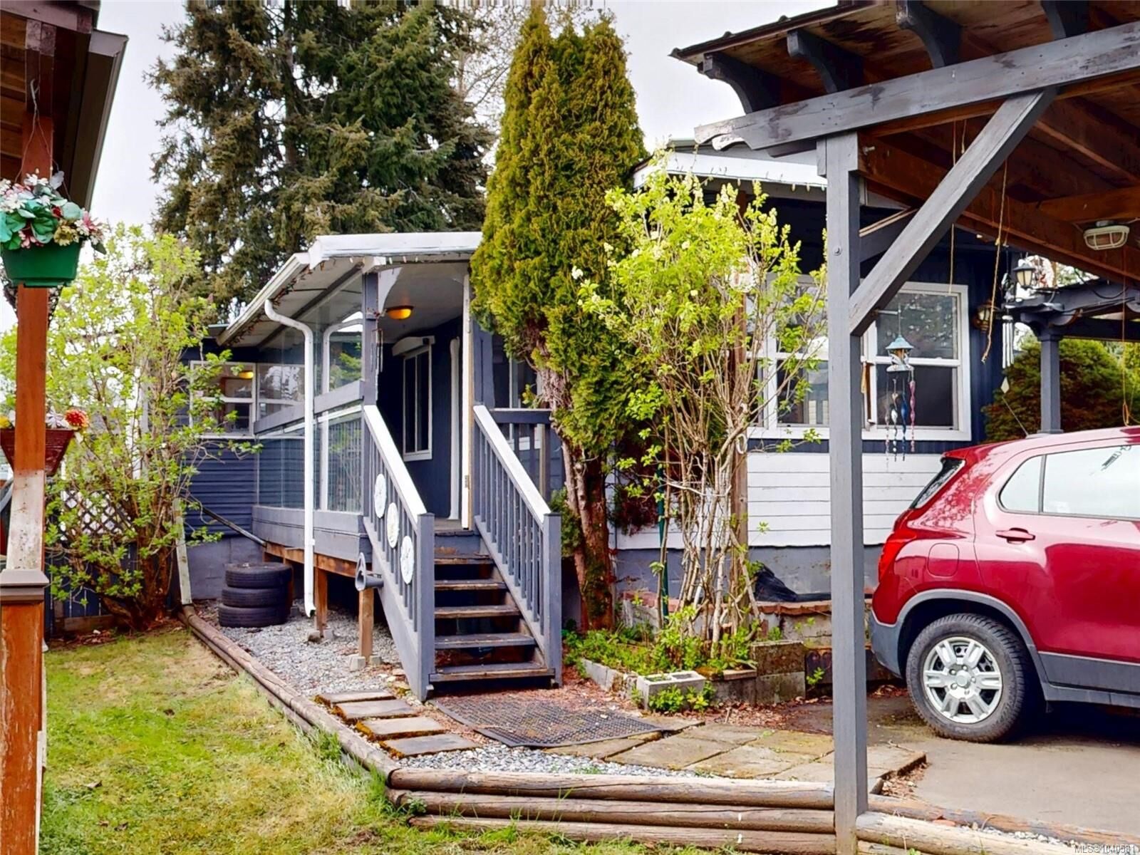 Property Photo: 80 Fifth St #20 BC V9R 1N9