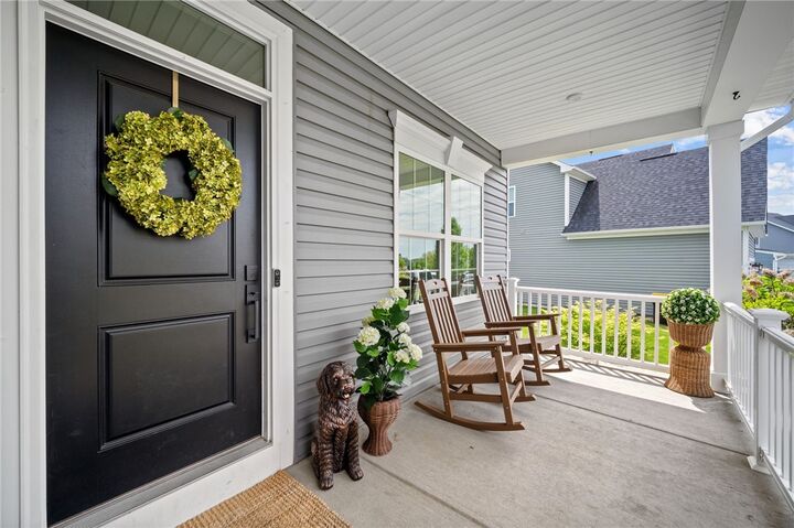Property Photo: 240 Regency Dr PA 15330