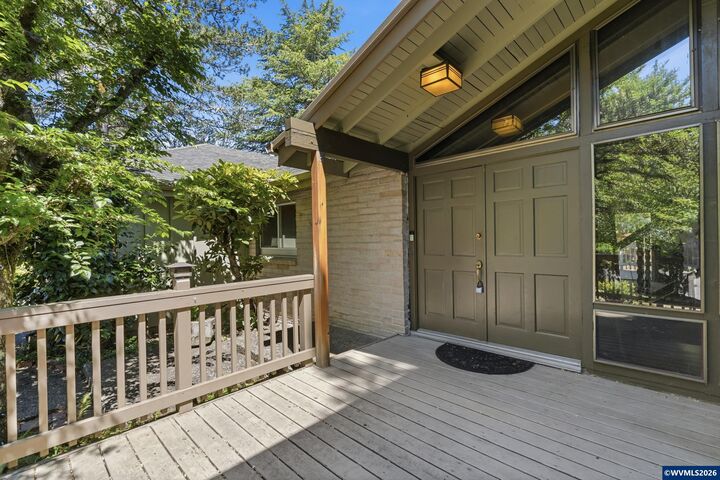 Property Photo:  3655 NW Arrowood Cir  OR 97333 