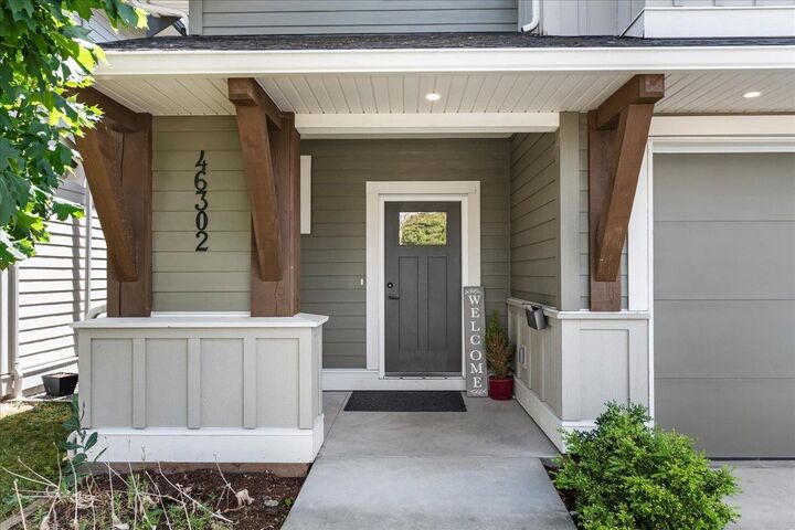 Property Photo: 46302 Riverside Drive BC V2P 3L3