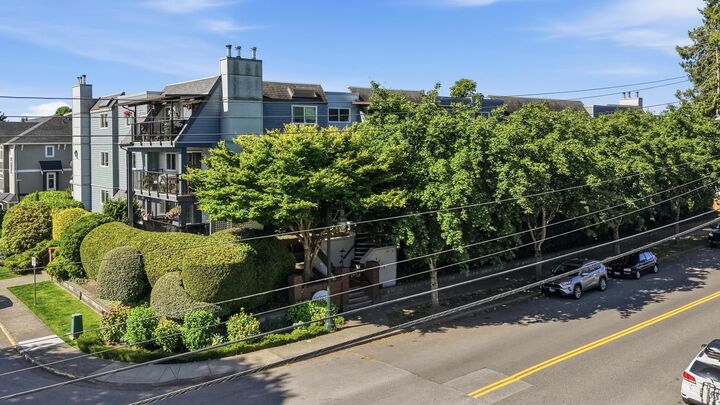 Property Photo: 4926 48 Avenue 306 BC V4K 1V3
