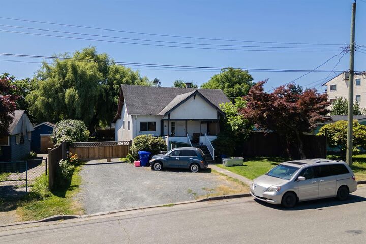 Property Photo: 46242 Margaret Avenue BC V2P 2G9