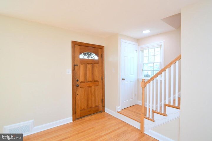 Property Photo:  2441 N McKinley Street  VA 22207 