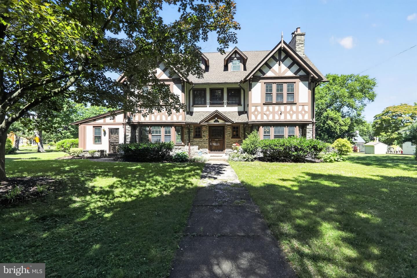 Property Photo: 1 Latham Park PA 19027