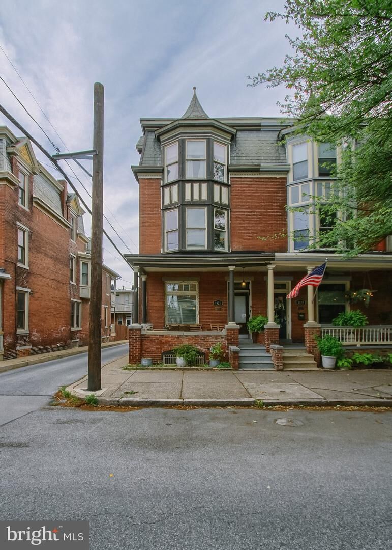 Property Photo: 1926 Green Street PA 17102
