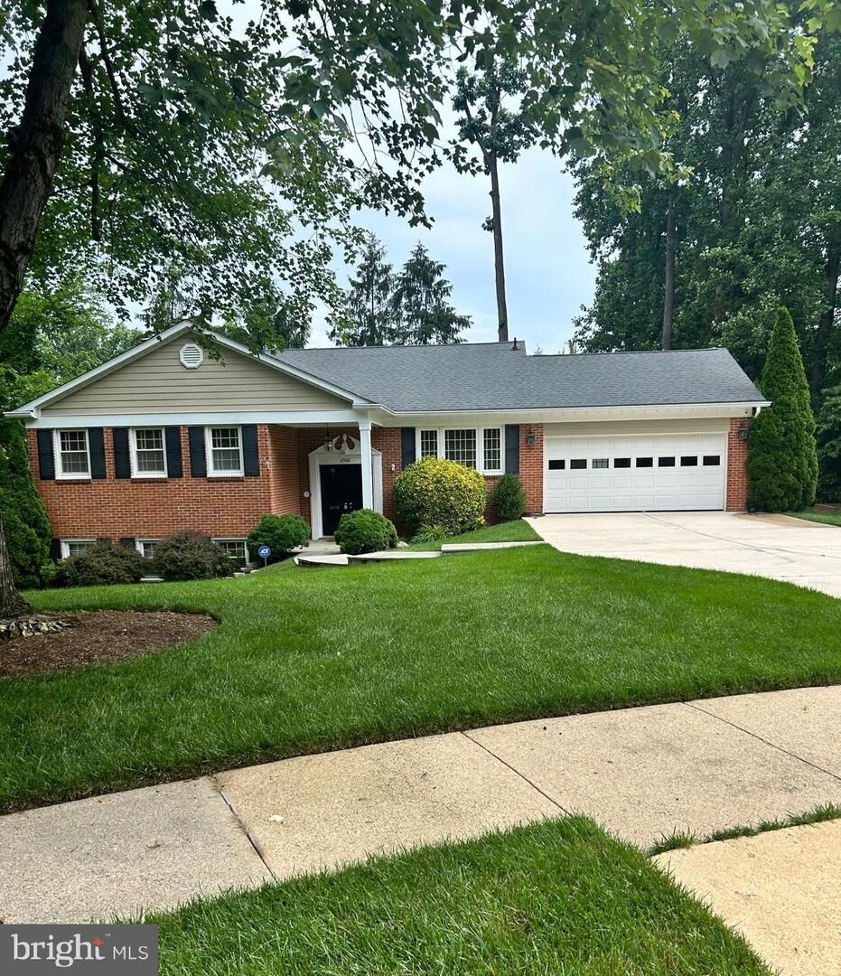 Property Photo:  3300 Clearwood Court  VA 22042 