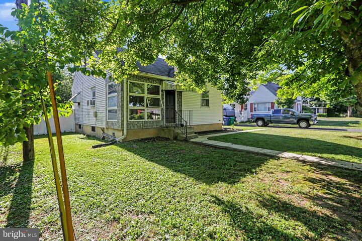 Property Photo: 511 S Arlington Avenue PA 17109