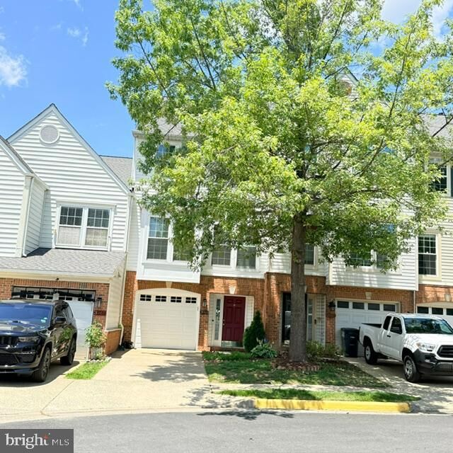 Property Photo:  3965 Cressida Place  VA 22192 