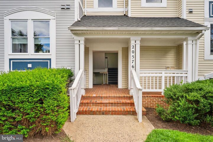 Property Photo:  20576 Snowshoe Square 302  VA 20147 