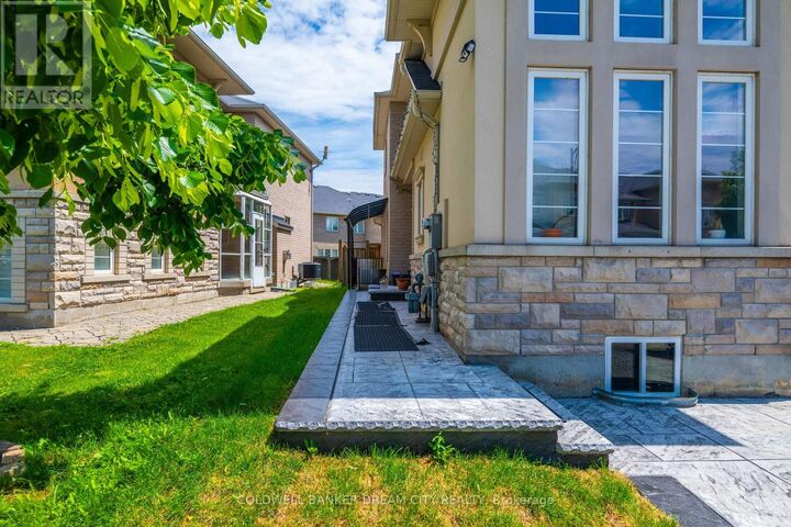 Property Photo: 15 Portwine Drive ON M1C 0C9