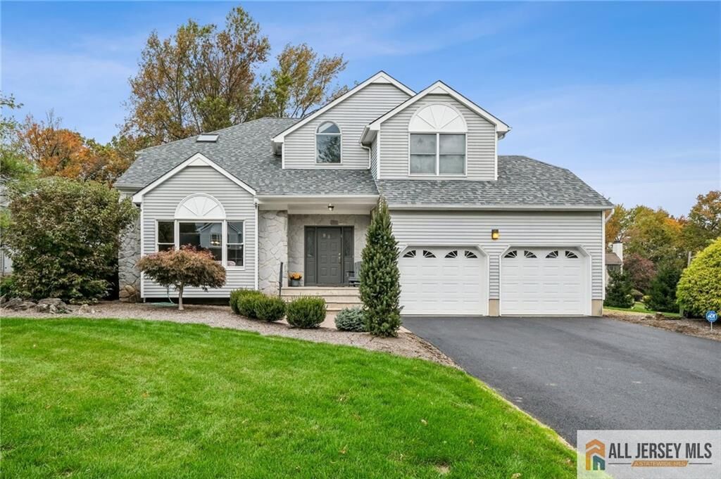 Property Photo:  98 King Street  NJ 08820 