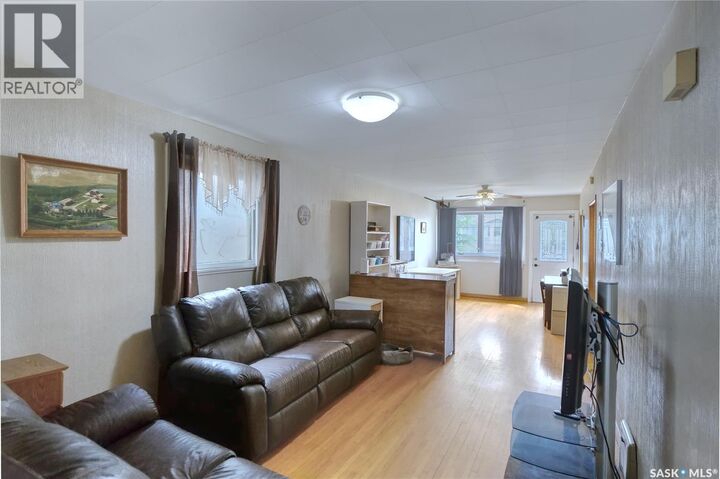 Property Photo:  460 Iroquois Street W  SK S6H 5B3 