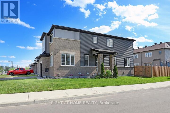 Property Photo: 900 Serrano Street ON K4A 5L3