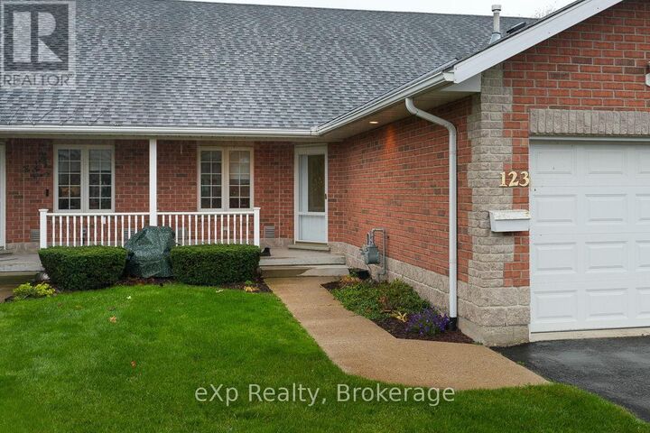 Property Photo: 123 Church Street North 3 ON N0G 2L2