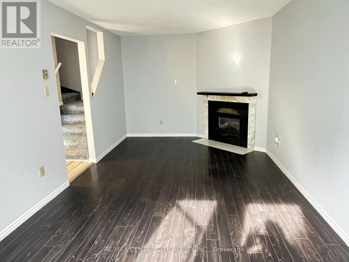 Property Photo: 3 Brantwood Park Road Unit C ON N3P 1Y3