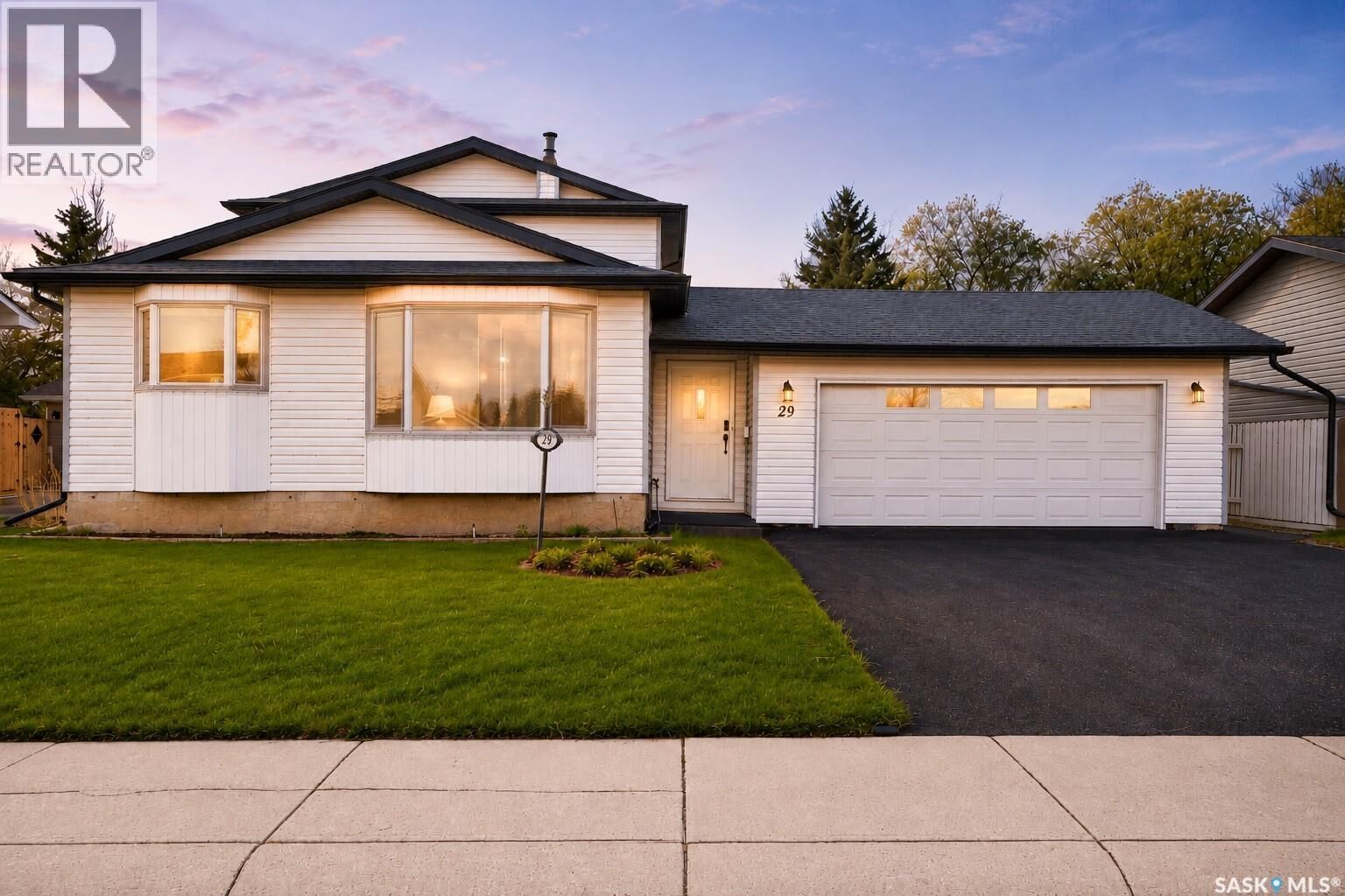 Property Photo: 29 Edelweiss Crescent SK S6J 1E4