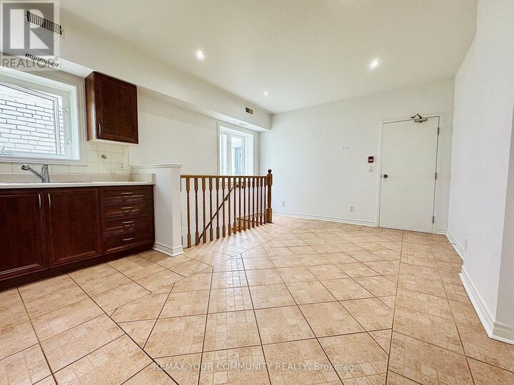 Property Photo:  2415 Dundas Street West Unit 3  ON M6P 1X3 