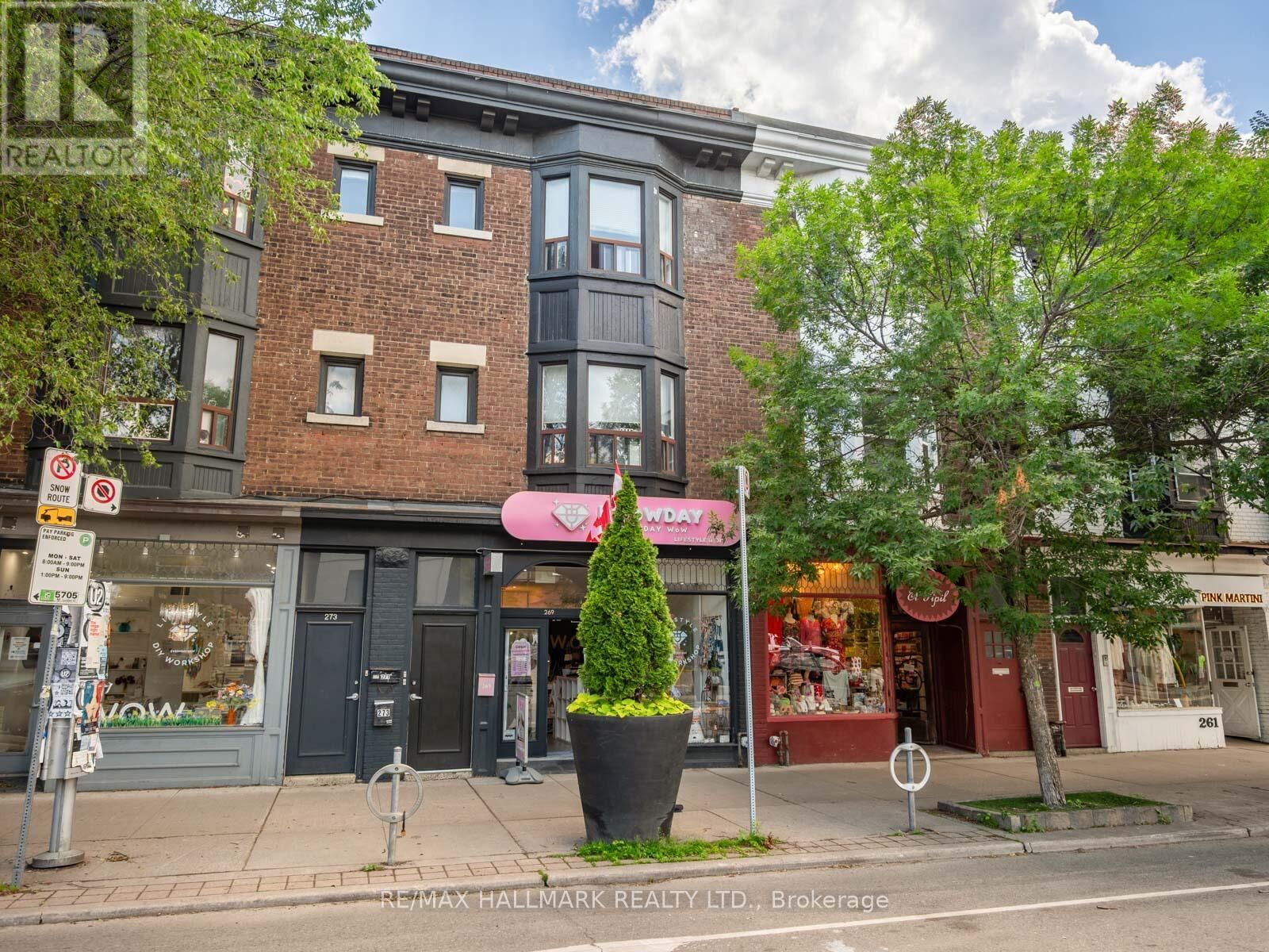 Property Photo:  269 Danforth Avenue 3rd Flr  ON M4K 1N2 