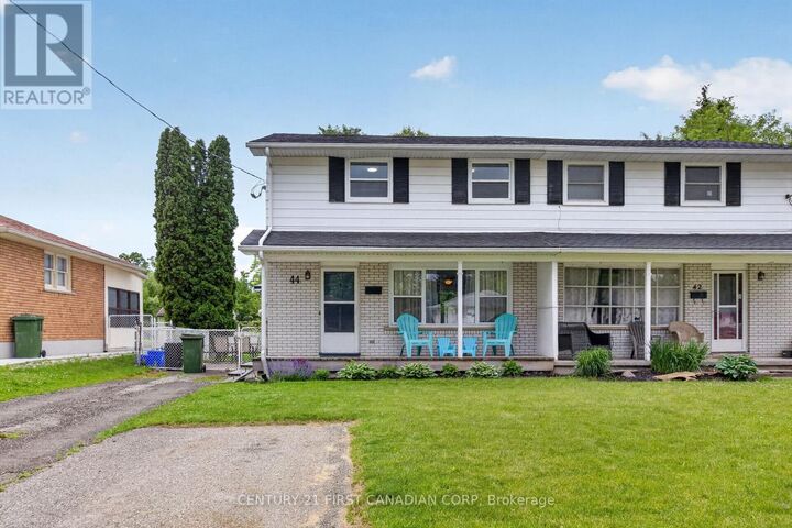 Property Photo:  44 Hammond Street  ON N5P 2B7 