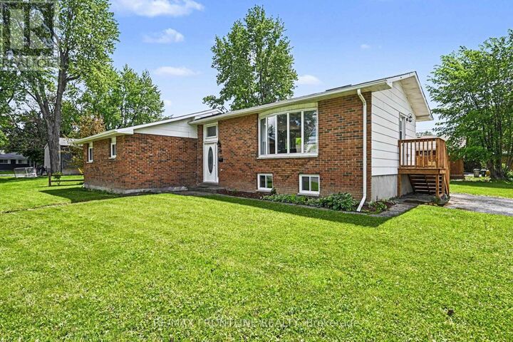 68 Drummond Street West — photo 1